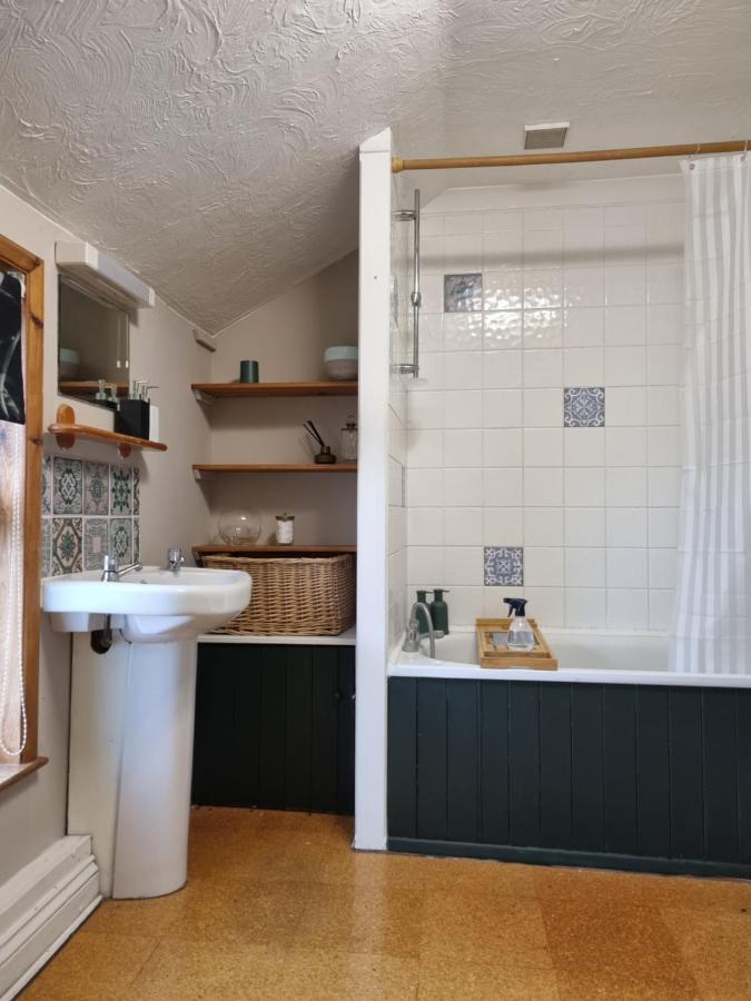 2 Bedroom House Within Walking Distance Of Town Cowes  Luaran gambar
