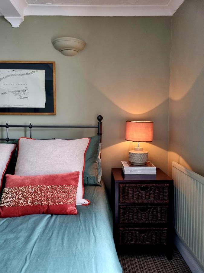 2 Bedroom House Within Walking Distance Of Town Cowes  Luaran gambar